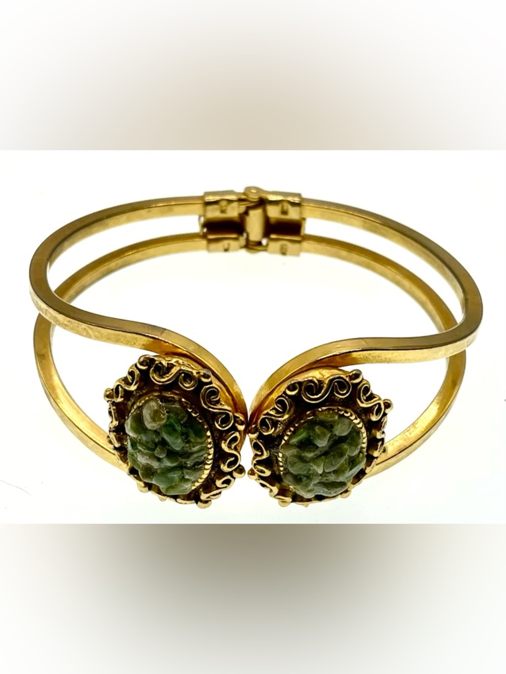 Vintage Jade Chip Flower Gold Tone Clamper Cuff Bracelet